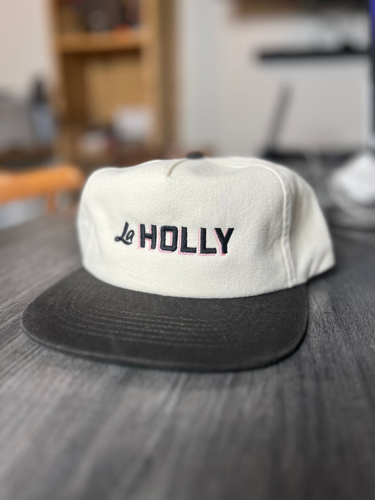 La Holly Cream & Black Cap